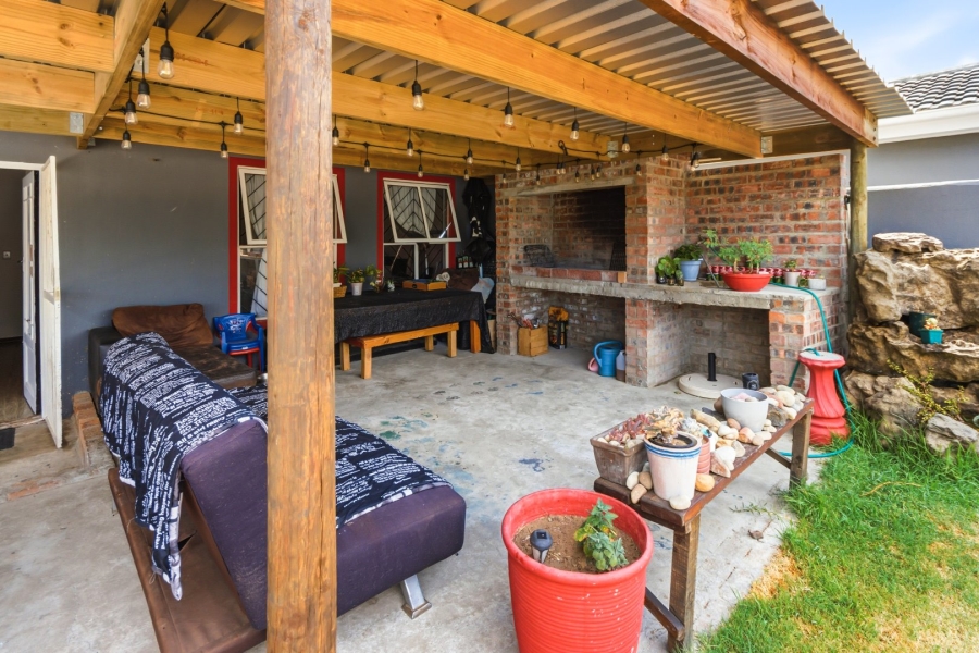 3 Bedroom Property for Sale in Onverwacht Western Cape